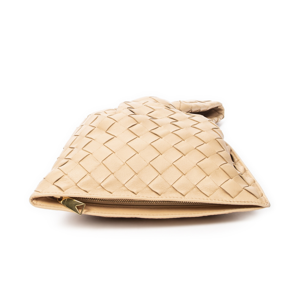 Bottega Veneta Twist Clutch - Picture 3 of 5